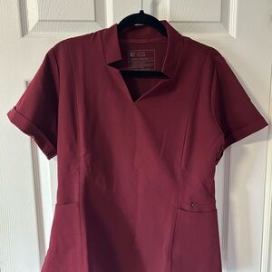 Figs Large Burgandy Inala Slim Scrub Top